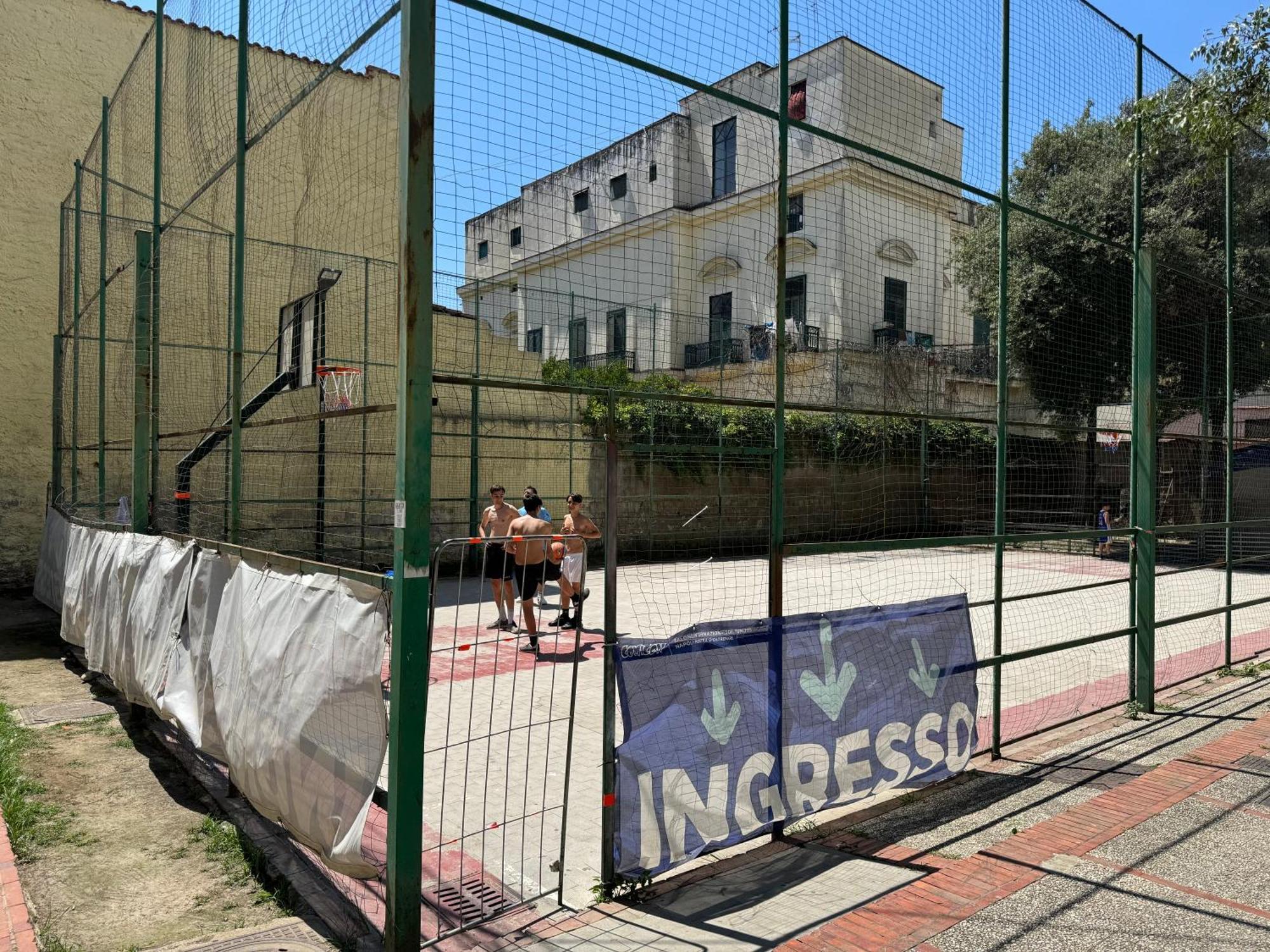 Monacos And Food Naples